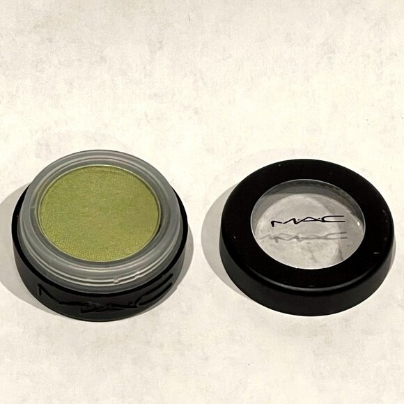 Brand New MAC Cosmetics Eye Shadow: 1.5 gram pot of “Juxt”Satin: $41 Retail - Picture 1 of 5